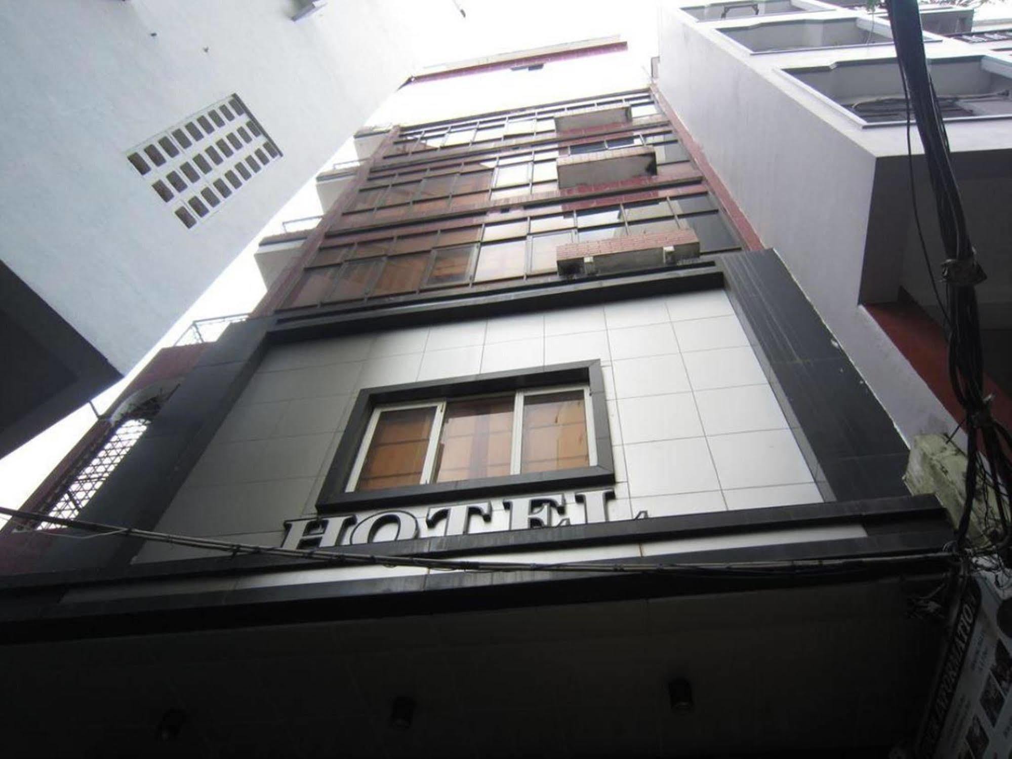 Hotel Reddoorz @ Pham Ngu Lao Street 3 Thành Pho Ho Chí Minh Esterno foto